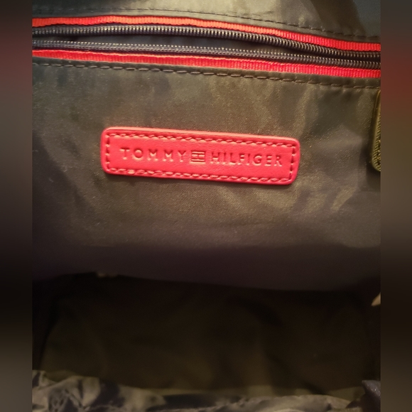 Nice black and gray, small Tommy Hilfiger back pack. Great shape. - Picture 3 of 7